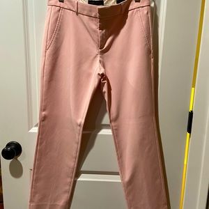 Gorgeous salmon pink Banana Republic Ryan cropped pants